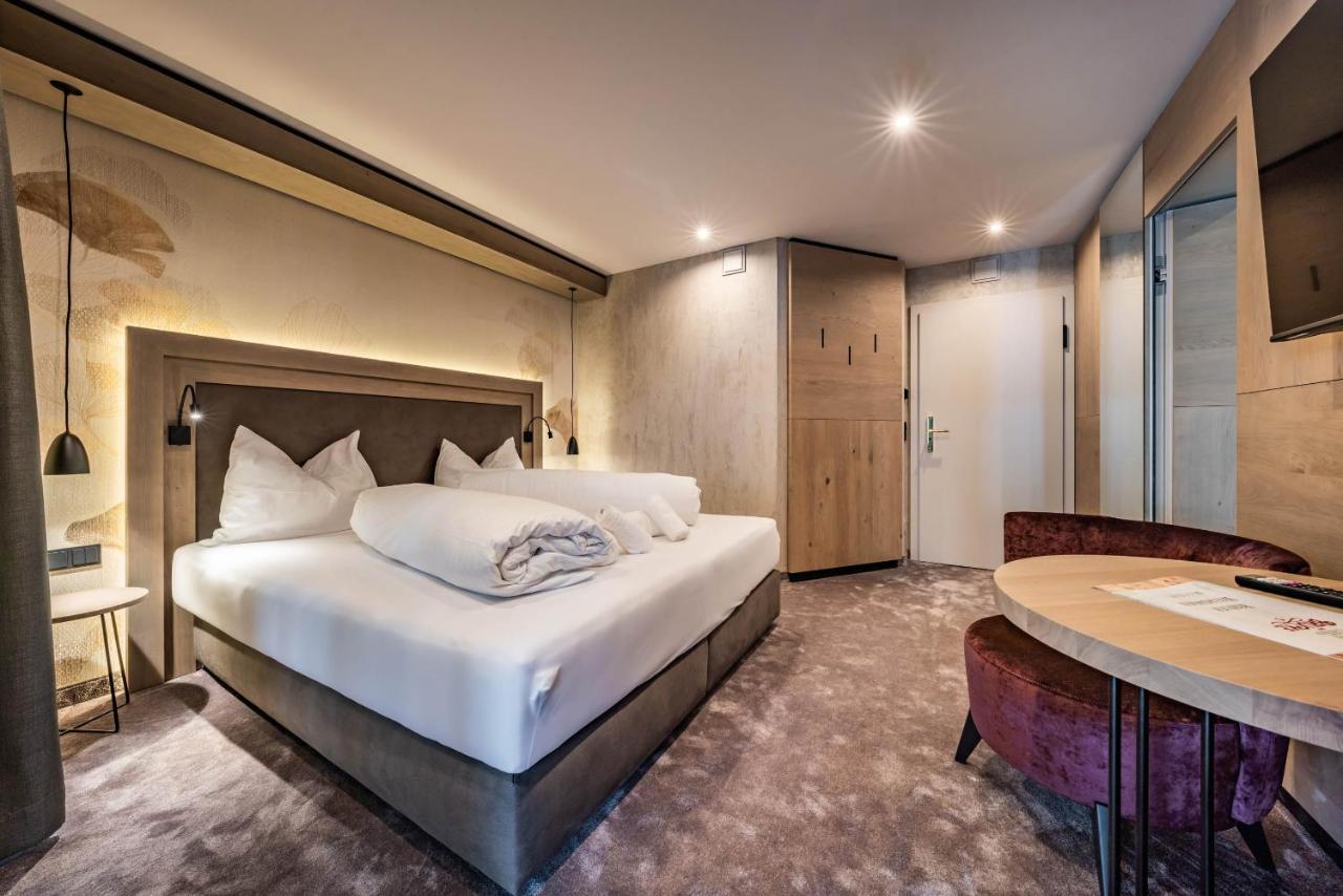 Hotel Gasthof Bruecke Mayrhofen Bagian luar foto
