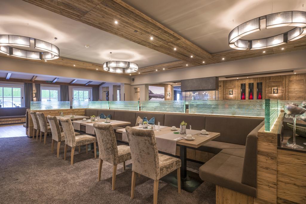 Hotel Gasthof Bruecke Mayrhofen Bagian luar foto