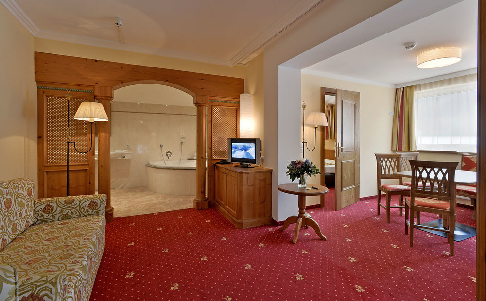 Hotel Gasthof Bruecke Mayrhofen Bagian luar foto