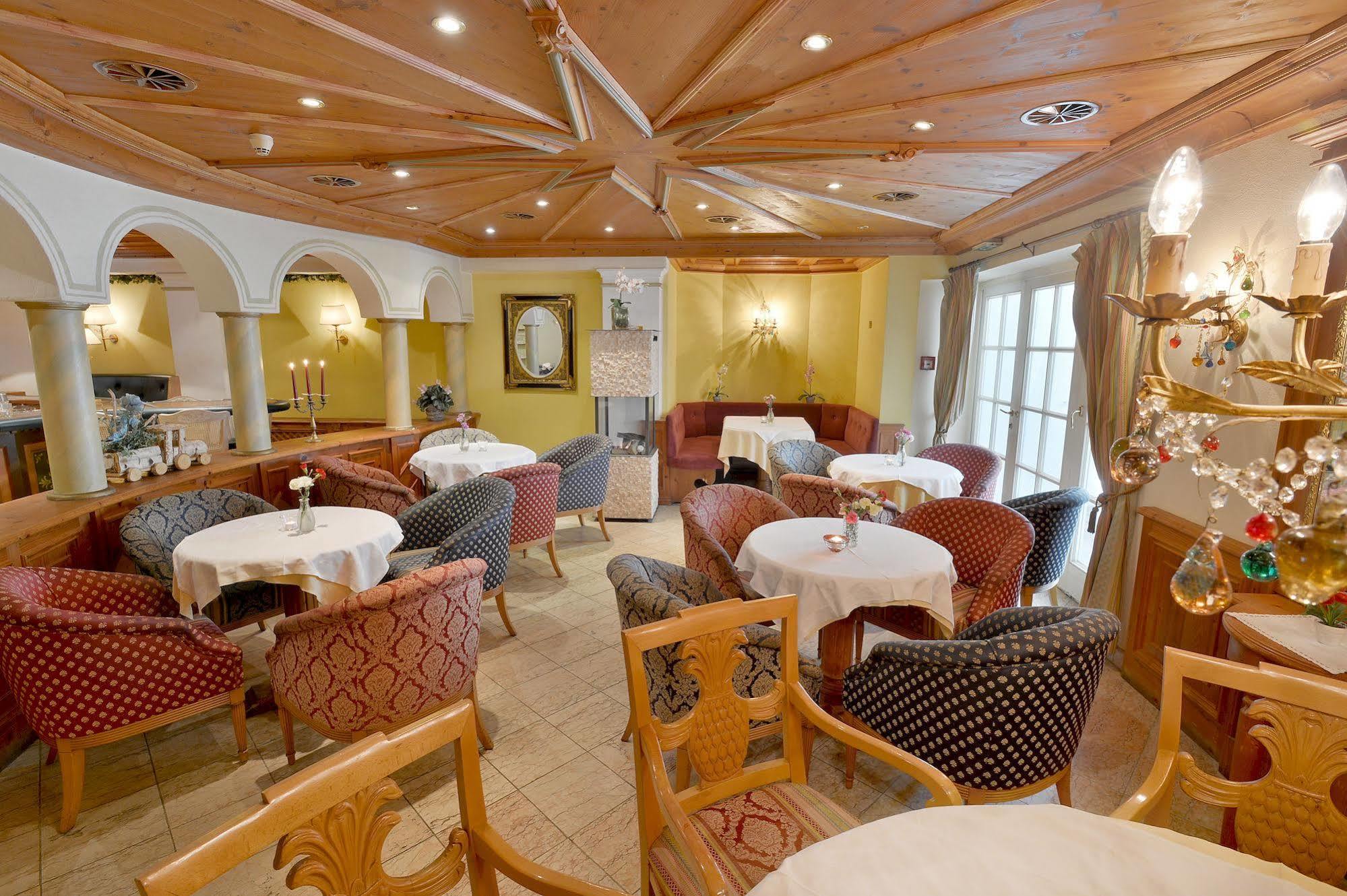 Hotel Gasthof Bruecke Mayrhofen Bagian luar foto