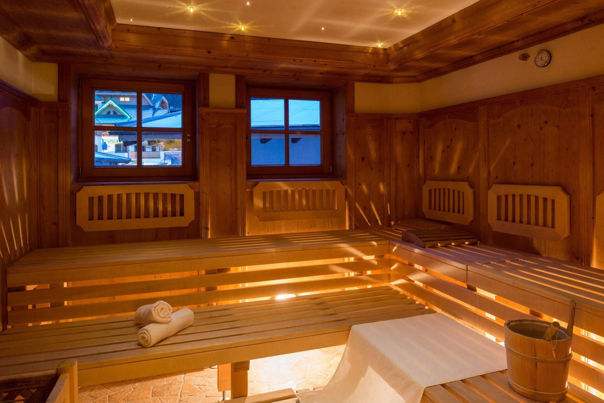 Hotel Gasthof Bruecke Mayrhofen Bagian luar foto
